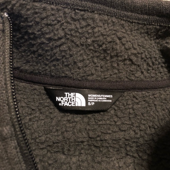 The North Face Maggy Sweater Fleece Quarter Zip - Picture 3 of 5